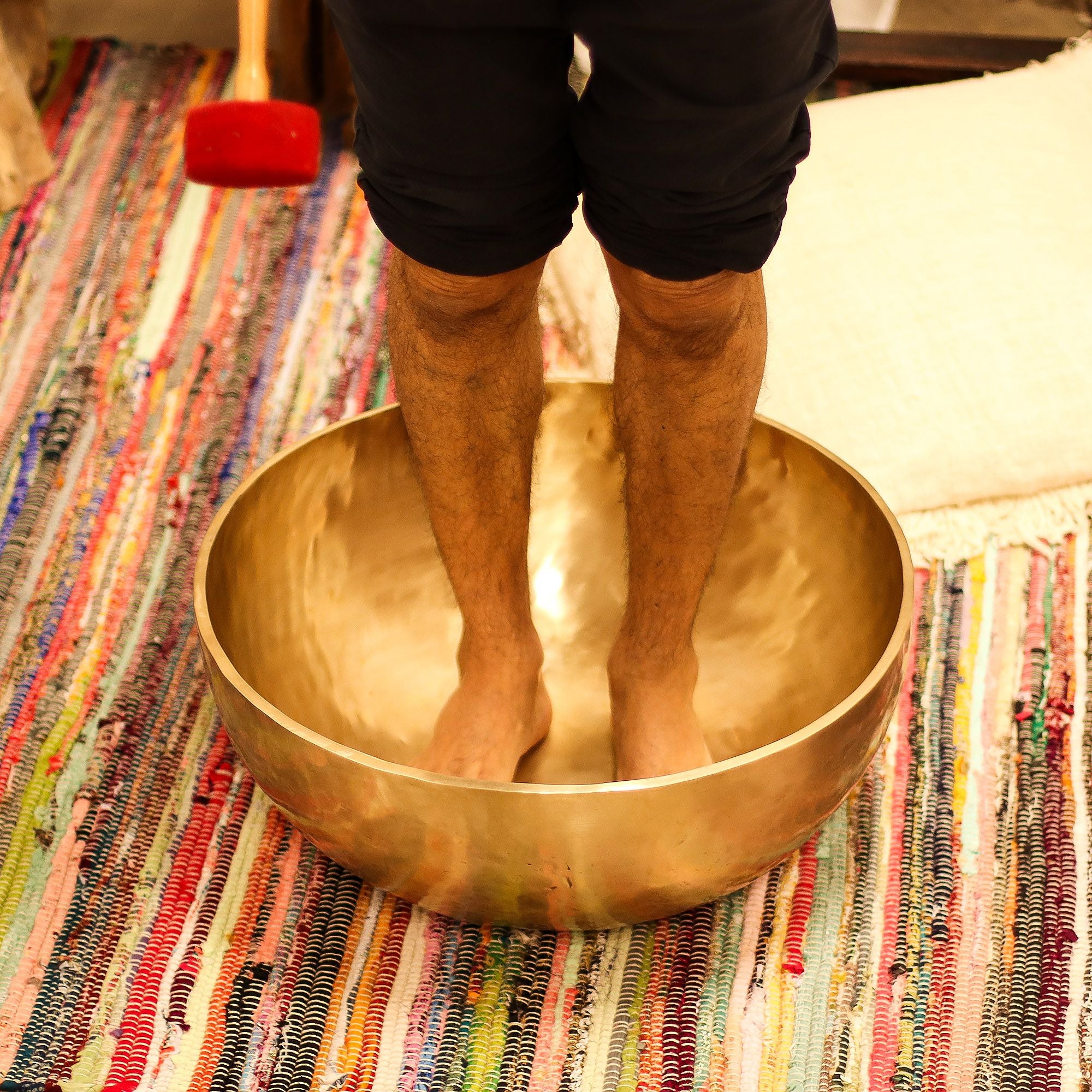 Plain - Huge Vibrational Feet Standing Bowl - 50x20cm - 10.7kg